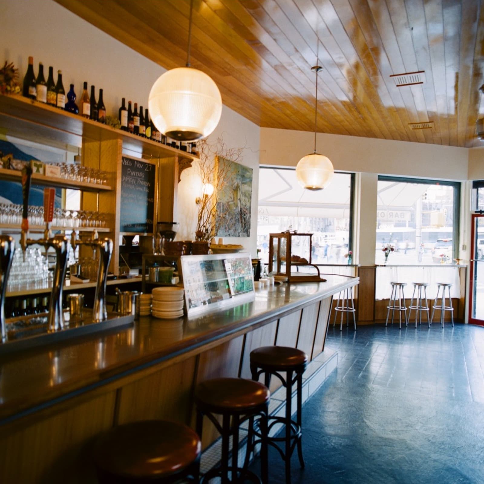 Bar Oliver
